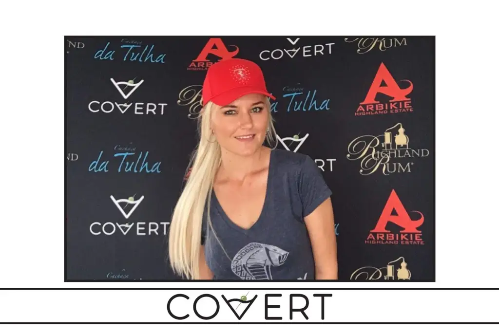 Red cap COVERT backdrop